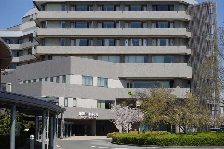 《カルテを書かないとの証言も》『脳外科医竹田くん』モデル医師の「逆提訴」で皮肉にも明らかになった自らの不都合な勤務実態　元上級医は「診察せずこもりきり」などと証言、医師側は反論（NEWSポストセブン） - Yahoo!ニュース