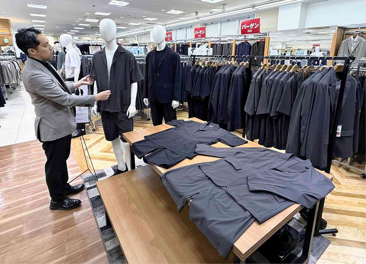 「ハーフパンツ勤務」解禁、アパレル各社は「ジャケットに合うデザイン」展開…企業や自治体で広がる