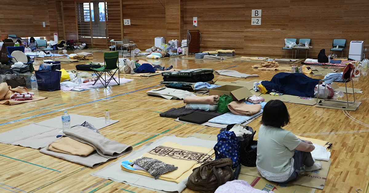 《なぜ女性ばかりが気を付けなければ》震災時の性暴力を防ぐには…専門家が提言「女性の声を避難所に」 | 女性自身