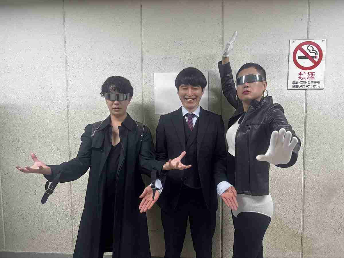 《「チラ見せするブラ」流行へ》大胆になるファッショニスタたち「ズボンを穿いていないかのようなスタイルも」進化する着こなし術