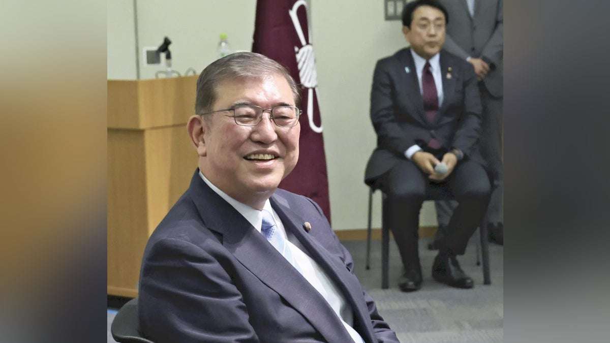 石破茂氏は避難所離れず、被災者と夜中まで語り合っていた…硬い長いすで朝迎え「本気で向き合わないと信じてくれないよ」 : 読売新聞