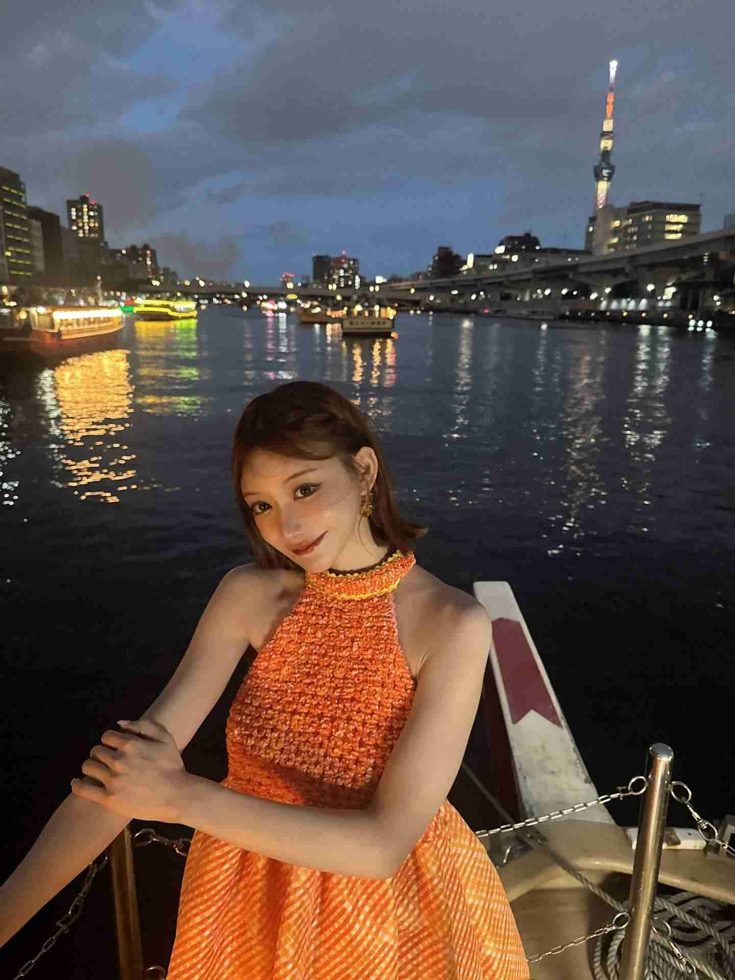 「もう元の顔が…」過去に整形告白…明日花キララ〝別人級〟ショット「昔のイメージと違いすぎて」「痩せすぎなんじゃ？」「一番流行りな顔」