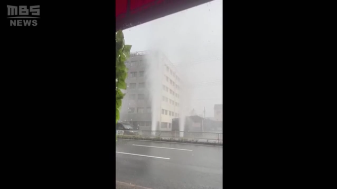 「ボーンと音がして…」複数のマンホールから水噴き出す 大雨の影響か…市が排気管整備へ 大阪・生野区