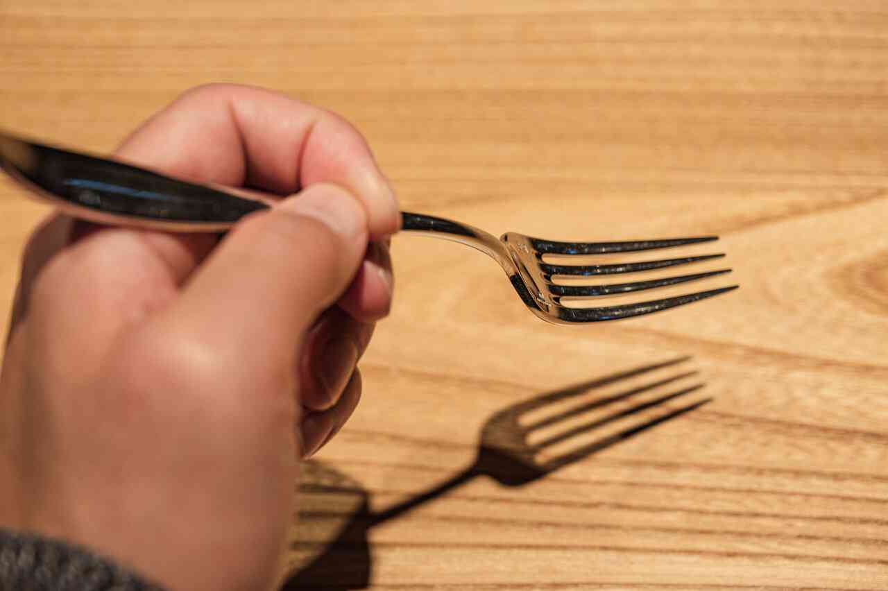 行動で利き手を使い分ける「クロスドミナンス」を脳内科医がすすめる理由とは？ - コクリコ｜講談社    (page 2)
