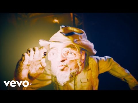 Primus - The Ol’ Grizz (Official Video)