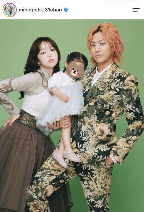 結婚４周年、峯岸みなみが家族写真アップ「てっちゃんといる時本当綺麗」「相変わらずラブラブ」 - 芸能 : 日刊スポーツ
