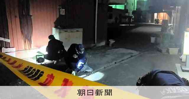 警察官の発砲後に死亡したのは近くの60歳男　死因は出血性ショック [大阪府]：朝日新聞