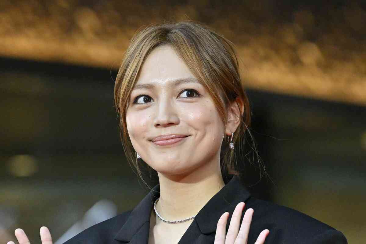 【川口春奈と結婚】板倉滉は「めっちゃモテる」 年収7億円・お洒落・包容力…超愛される日本代表｜概要｜ニュース｜ピンズバNEWS