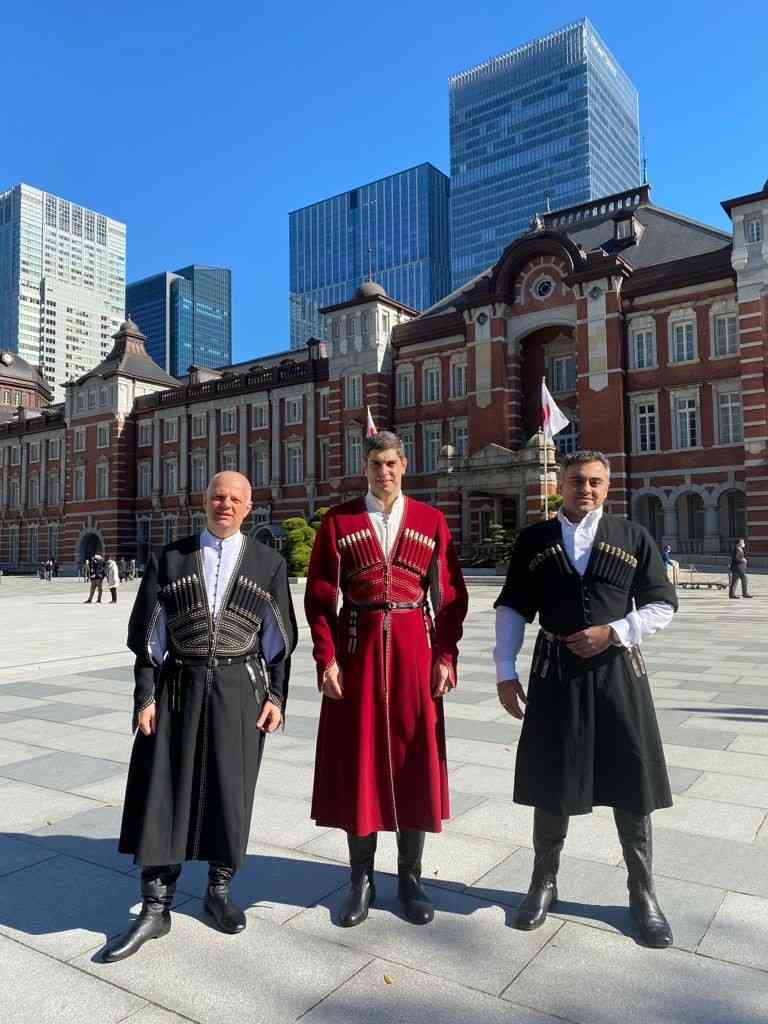 美しいと思う国の伝統衣装