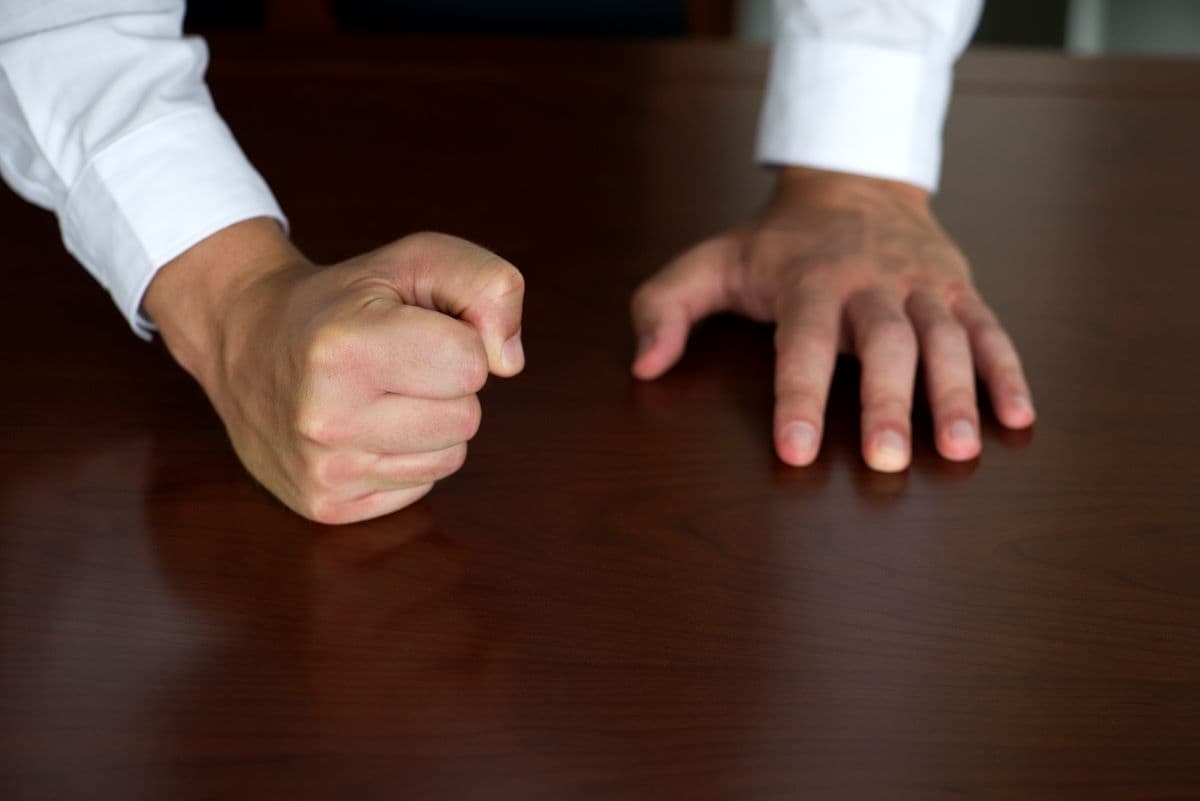 【関連記事】「もうすぐ50にもなるくせに常識がない」親戚中から攻撃を受けた「喪主の服装」とは。その後、親戚との関係に苦悩 | FORZA STYLE｜ファッション＆ライフスタイル[フォルツァスタイル]