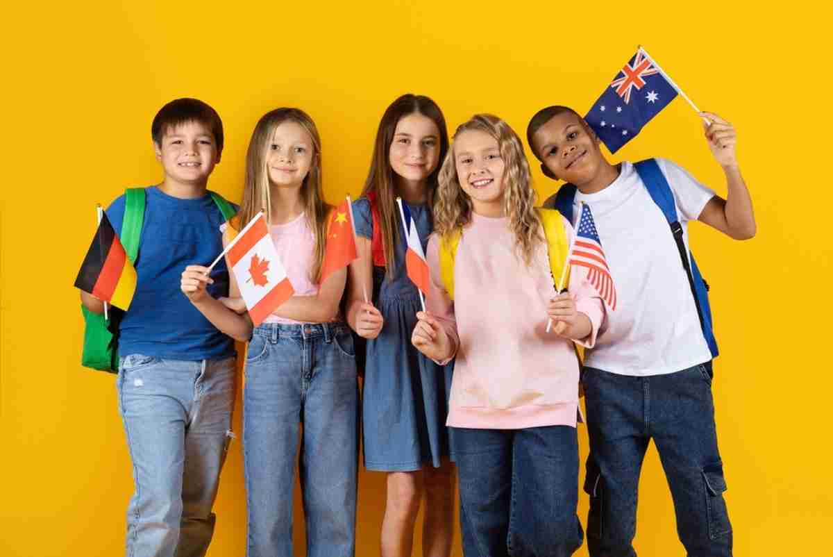 インターナショナルスクールは日本の学校より学費が高いですが、それでも通わせているのはなぜ？日本の学校に通うより、キャリアを築きやすくなるのですか？|ファイナンシャルフィールド|子育て