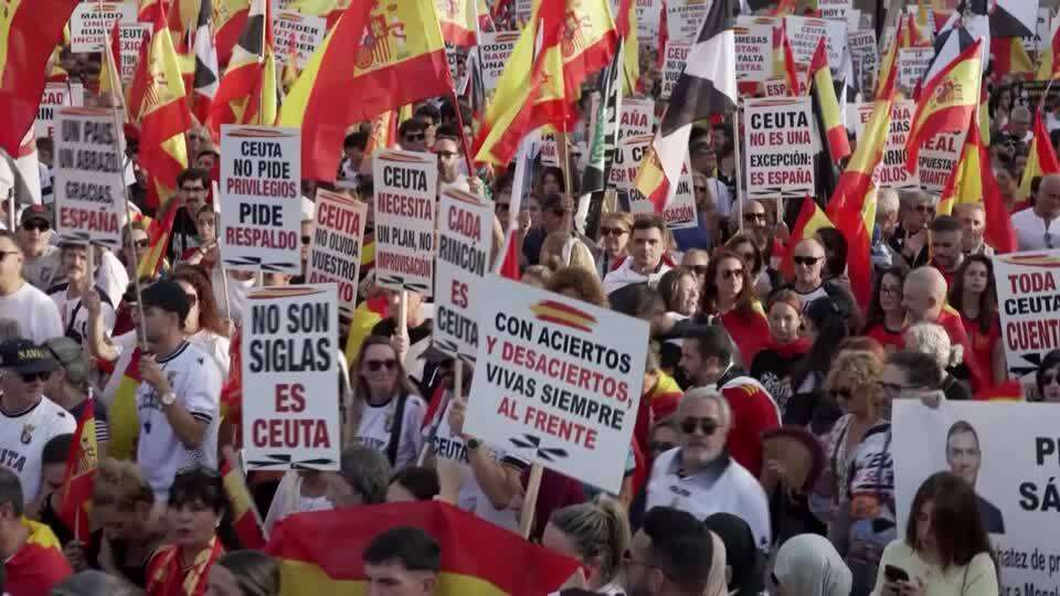 スペイン各地で政府の移民対応に抗議　セウタに7万人超が越境、1万人以上なお滞留（ロイター） - Yahoo!ニュース
