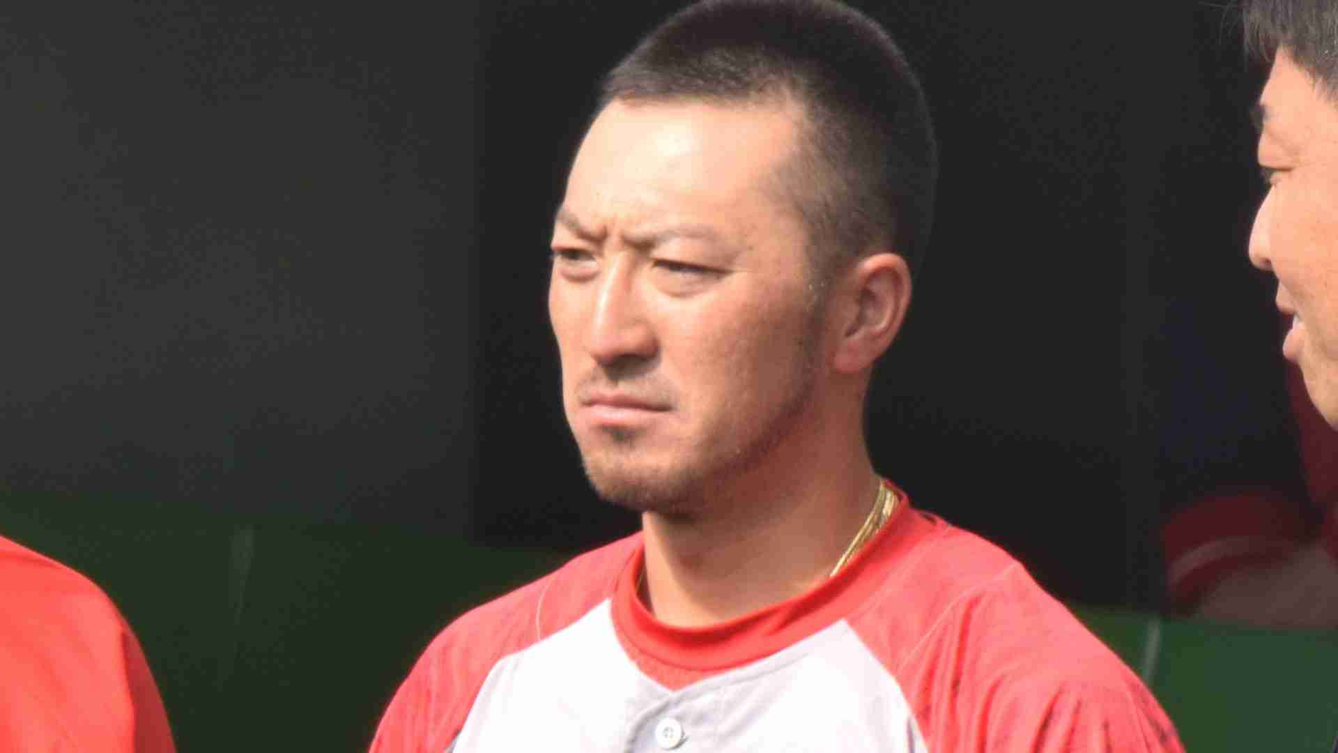 広島・菊池涼介が同僚選手に「ライターで炙ったフォークを押し当てた」加害証言で出る「登録抹消問題」