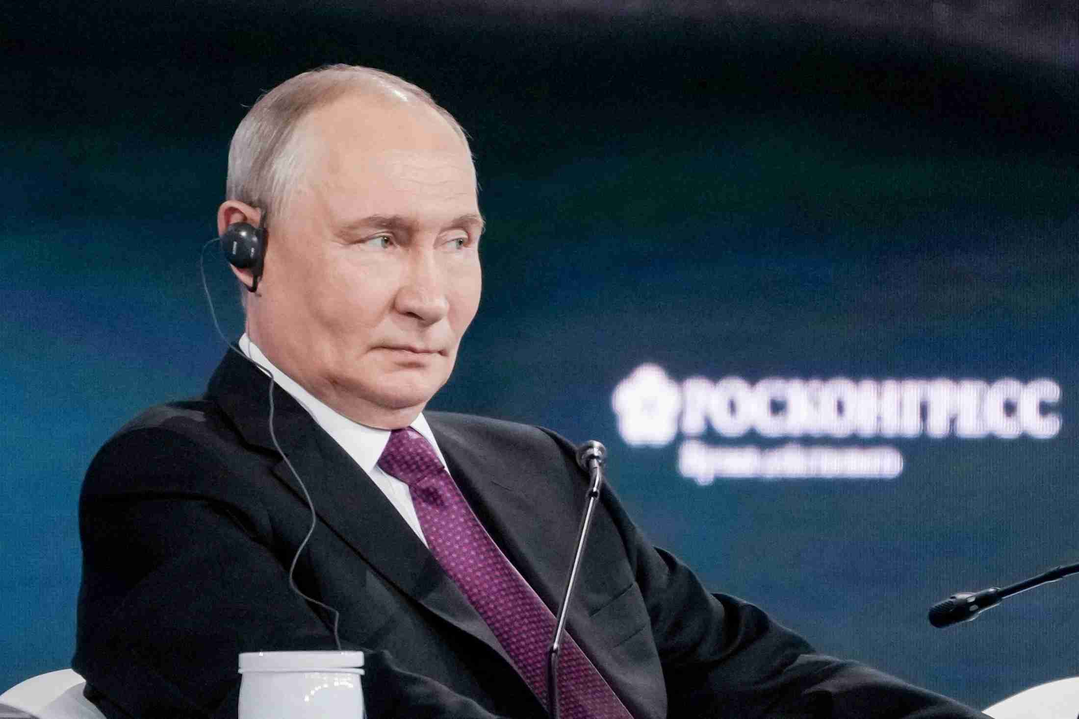 ロ財政赤字「深刻な問題に当たらず」　プーチン氏、経済運営に自信（ロイター） - Yahoo!ニュース