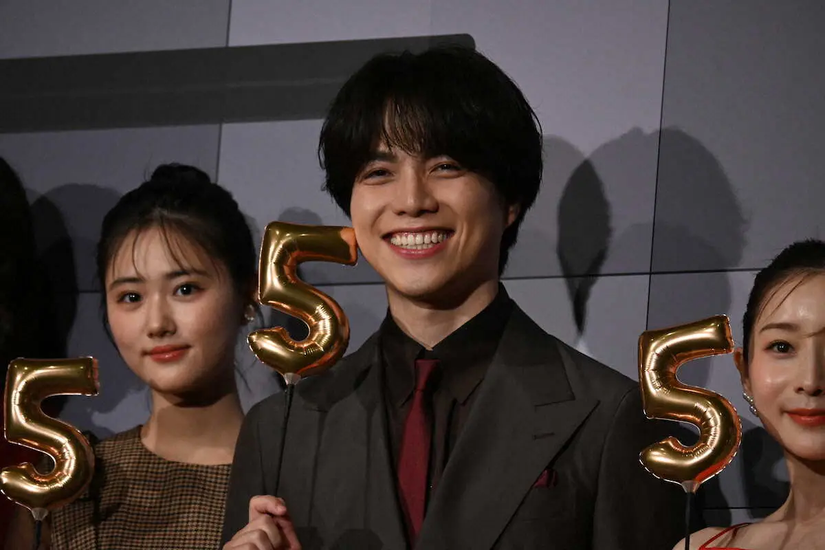 WEST.重岡大毅 活動の「話し合い進んでいます」藤井と小瀧の脱退発表後初めて報道陣の前に