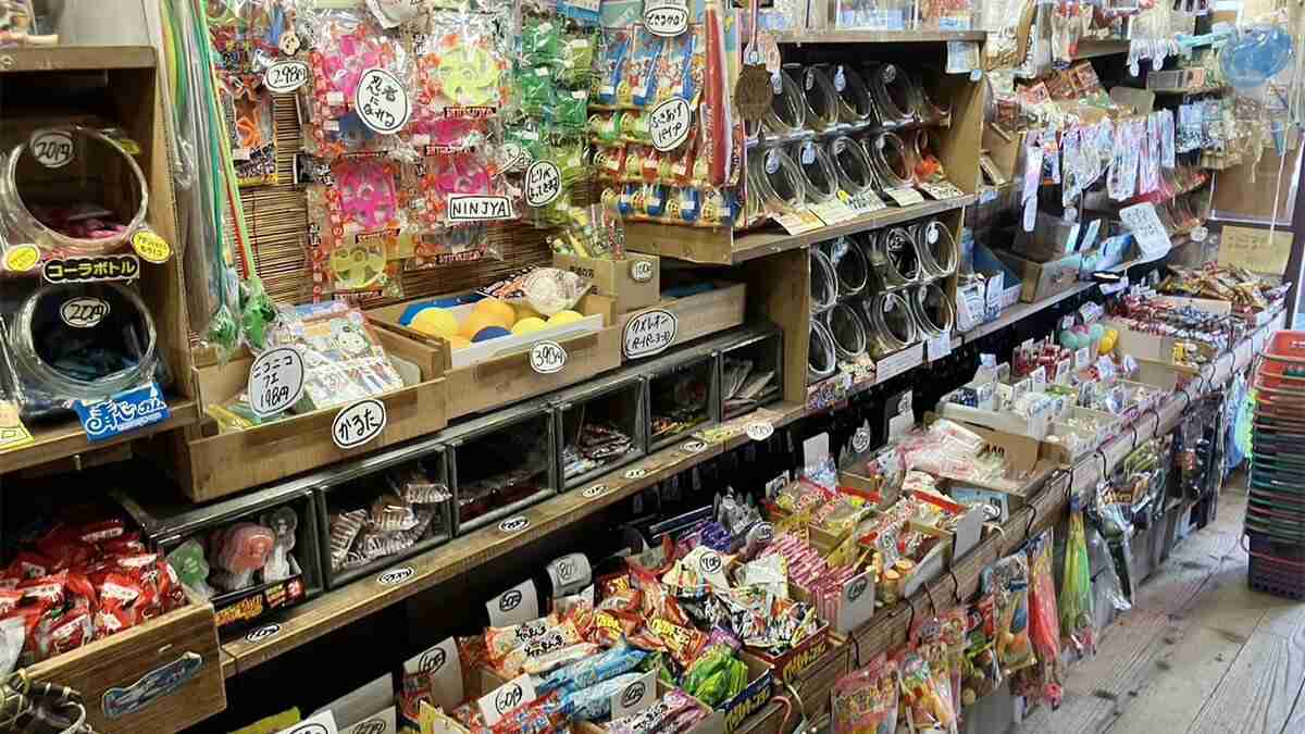 昭和駄菓子が若者に大ブーム　ビッグカツ、モロッコヨーグル…令和に生き残る「意外な理由」｜ニュース｜ピンズバNEWS