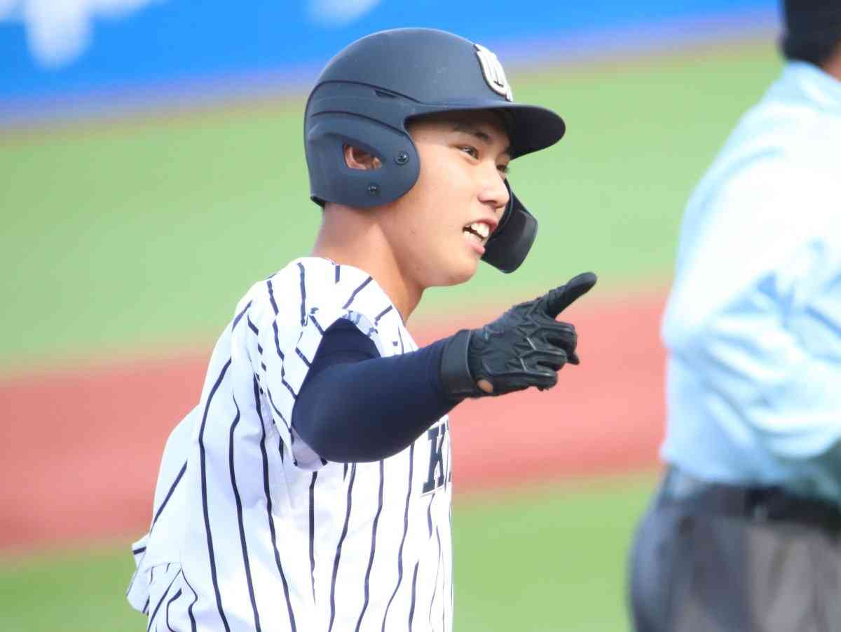 九州国際大付の「超高校級スラッガー」がプロ志望届提出！明治神宮大会優勝も経験、今夏は5試合で9安打1本塁打の猛アピール（高校野球ドットコム） - Yahoo!ニュース