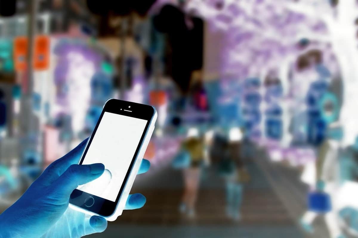 正しい情報得るには「スマホを置いて」　沖縄タイムス社説に異論続出、担当者は「偏向報道」批判に反論: J-CAST ニュース【全文表示】