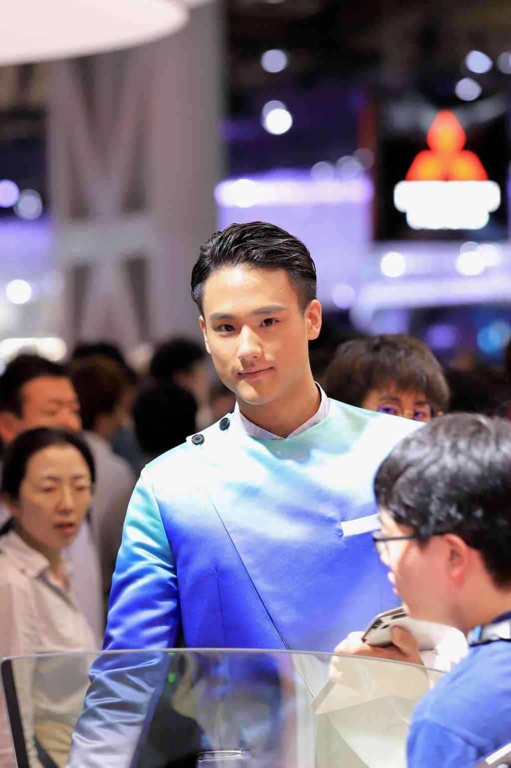 彼氏がコンパニオンと話してるのを見て、好きが冷めてしまった