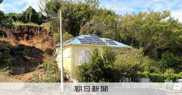 横須賀女性死亡の崖崩落　以前から土砂流出、所有者に対応求めていた [神奈川県]：朝日新聞