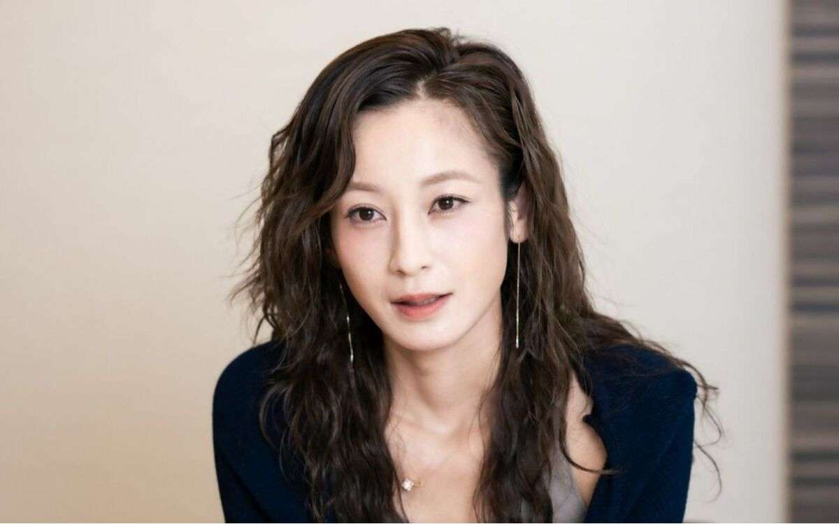 「トイレ掃除もやりました。娘たちの生活費のために」離婚後に事務所倒産→バイト生活…“シングルマザー”西山茉希（40）が、それでも“へこたれなかった”ワケ | 私のあのとき、私のいま | 文春オンライン