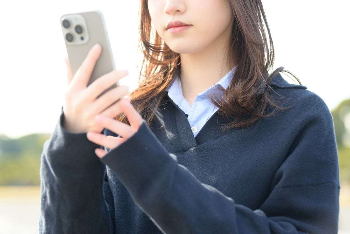 子どもの自殺増加は、SNSを介した女子の性被害と関連か | ニューズウィーク日本版 オフィシャルサイト