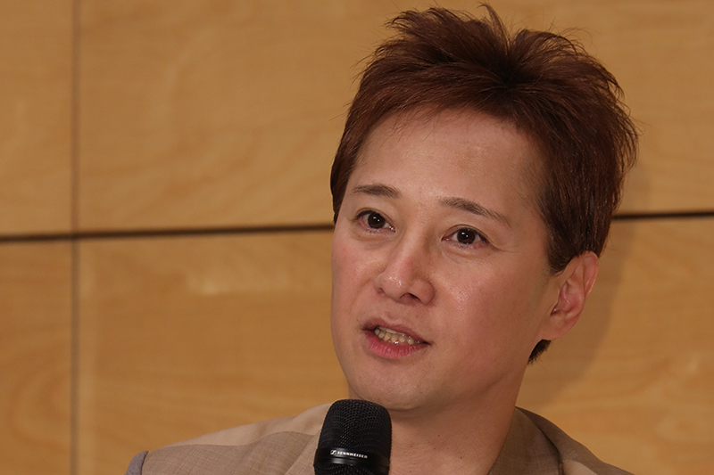 中居正広、頑なだった独身主義に変化　長年の恋人Mさんは生活の軸足を中居の自宅に移行、生活拠点を1つにして“内縁関係”へ (1/6)| 女性セブンプラス