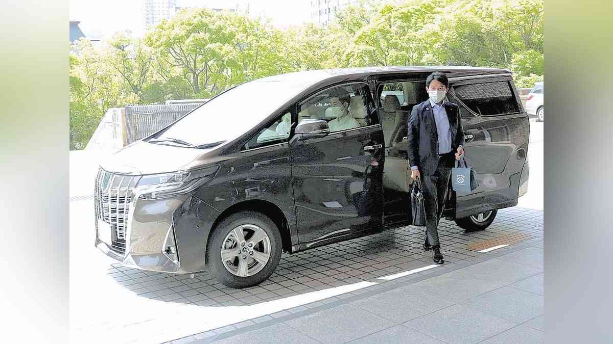 「センチュリー」で批判受け…知事の新公用車「アルファード」納車、節減効果８３０万円 : 読売新聞