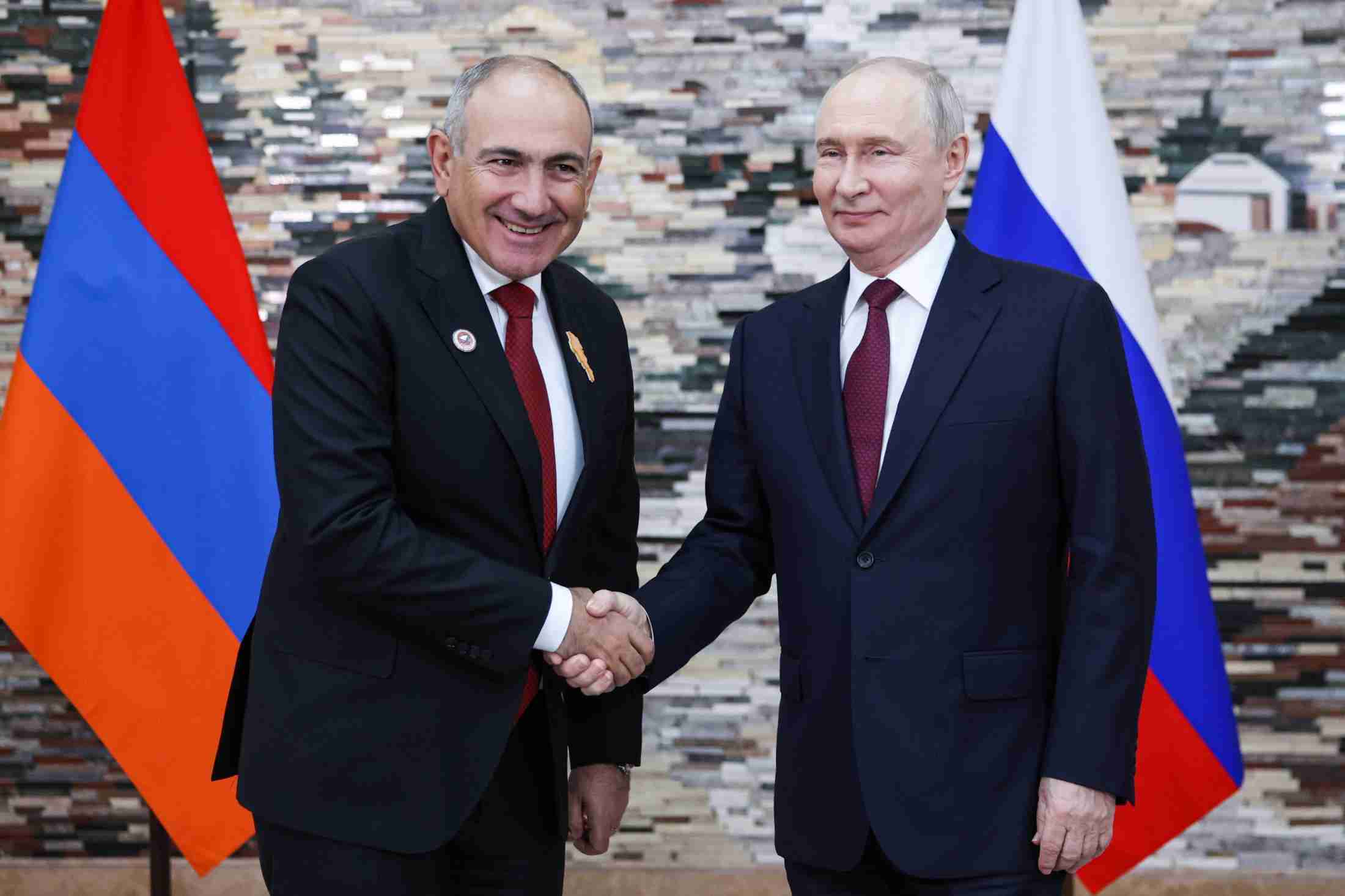 旧ソ連構成アルメニアに選択要求　ロシア大統領、外交方針で（共同通信） - Yahoo!ニュース