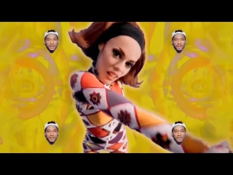 Deee-Lite - Groove Is In The Heart (Official Video)