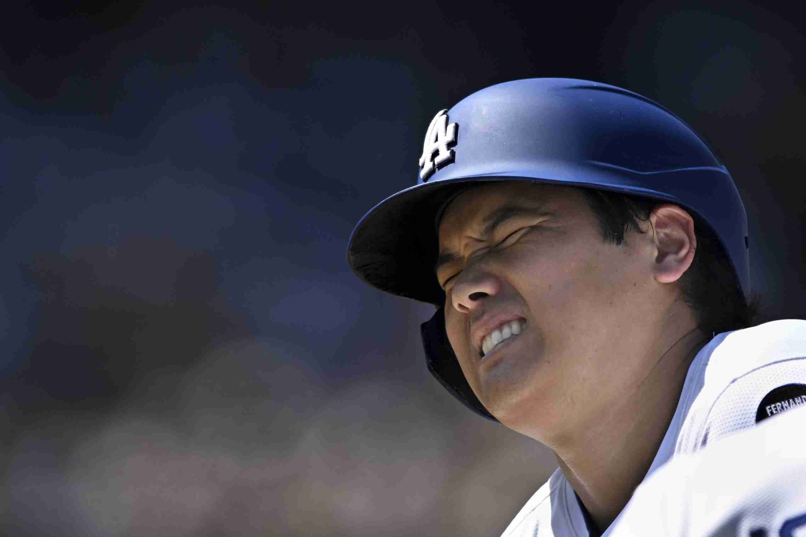 「本人に面と向かって言うのが怖いのか」大谷翔平の先発外しはロバーツ監督のメール通達で「敬礼」絵文字返答もSNSではファンが批判…「もう故障者リストに入れろ」の声相次ぐ – 本格スポーツ議論ニュースサイト「RONSPO」