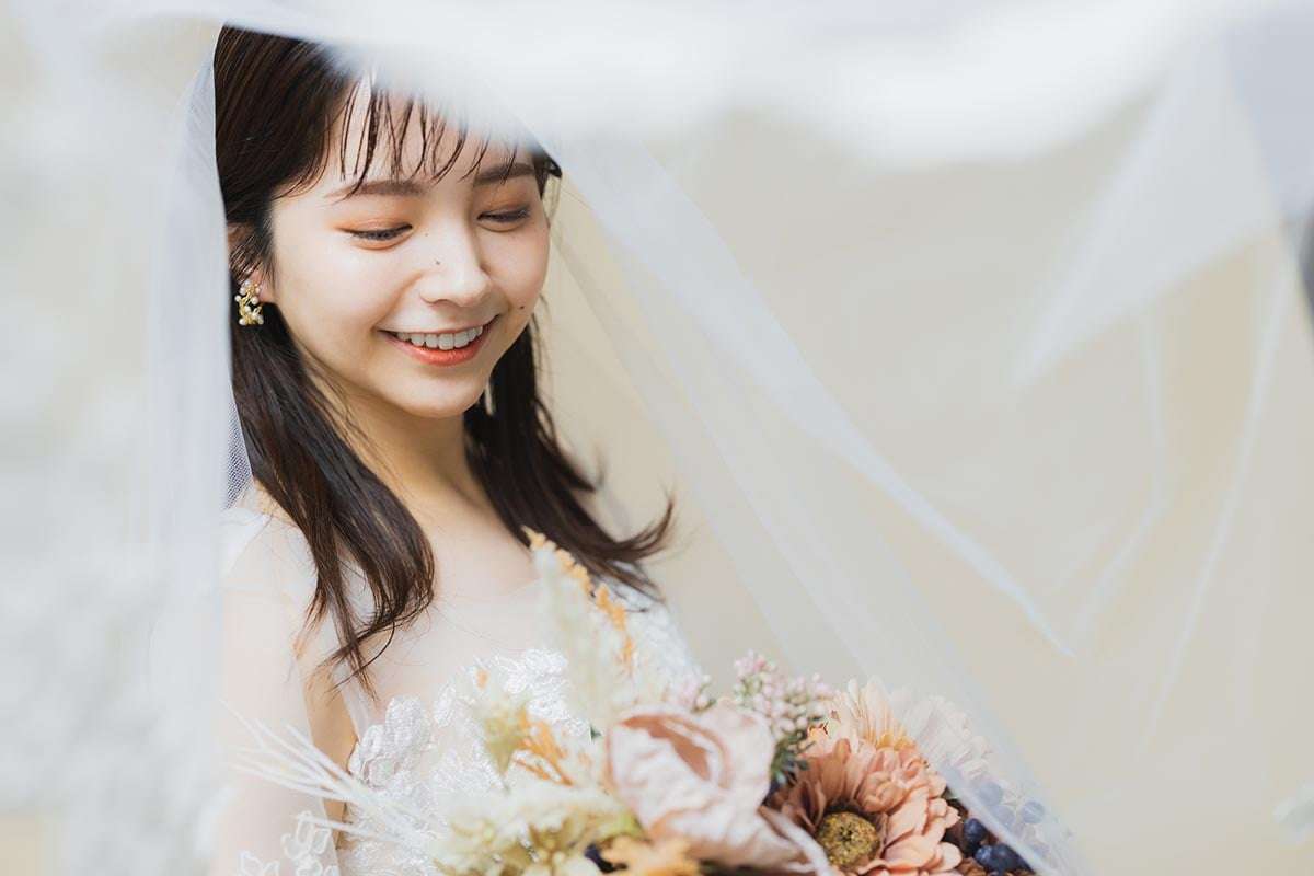 結婚したい《女性の職業》ランキング！ 3位「保育士」2位「看護師」…1位は？ | オトナンサー