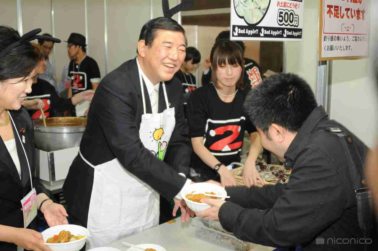 石破茂氏「私は怖い顔」と語るも人気健在…高市政権の対抗軸へ急浮上 “石破一派” を支える3人衆とは