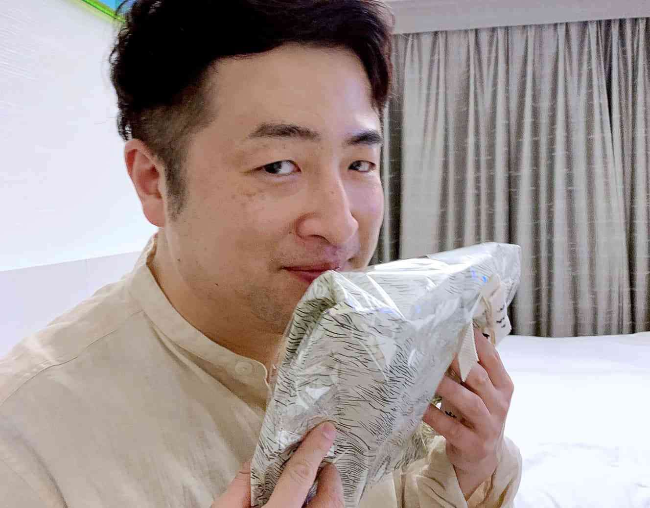 人気お笑いコンビ｢和牛｣水田信二《17 歳下》元恋人への「ベッドでの殴打＆隠し撮り」疑惑
