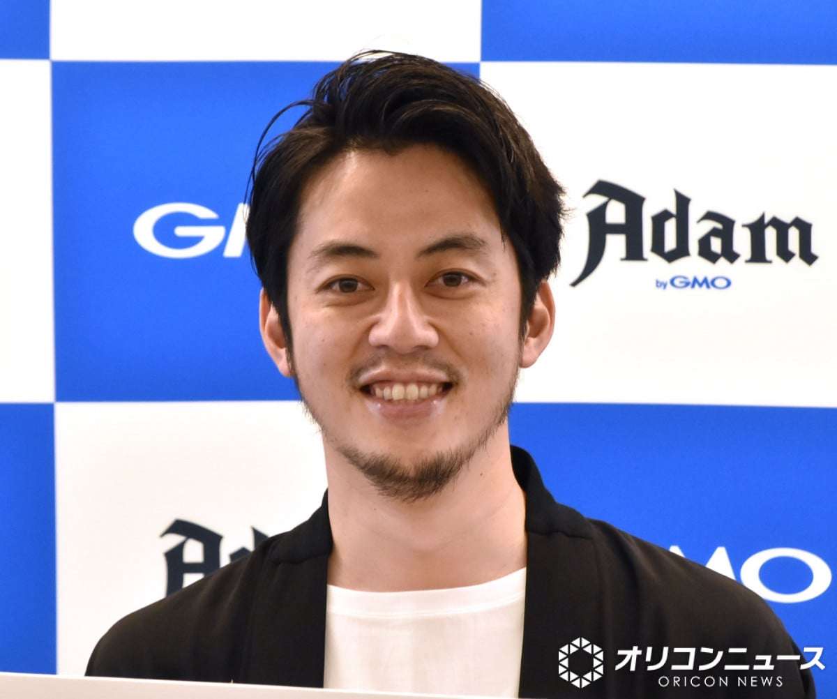 キンコン西野、10代の頃からの平均睡眠時間を告白　46歳の現在も“健康”と明かし「人間ドックでも毎年褒められます！」  | オリコンニュース（ORICON NEWS）