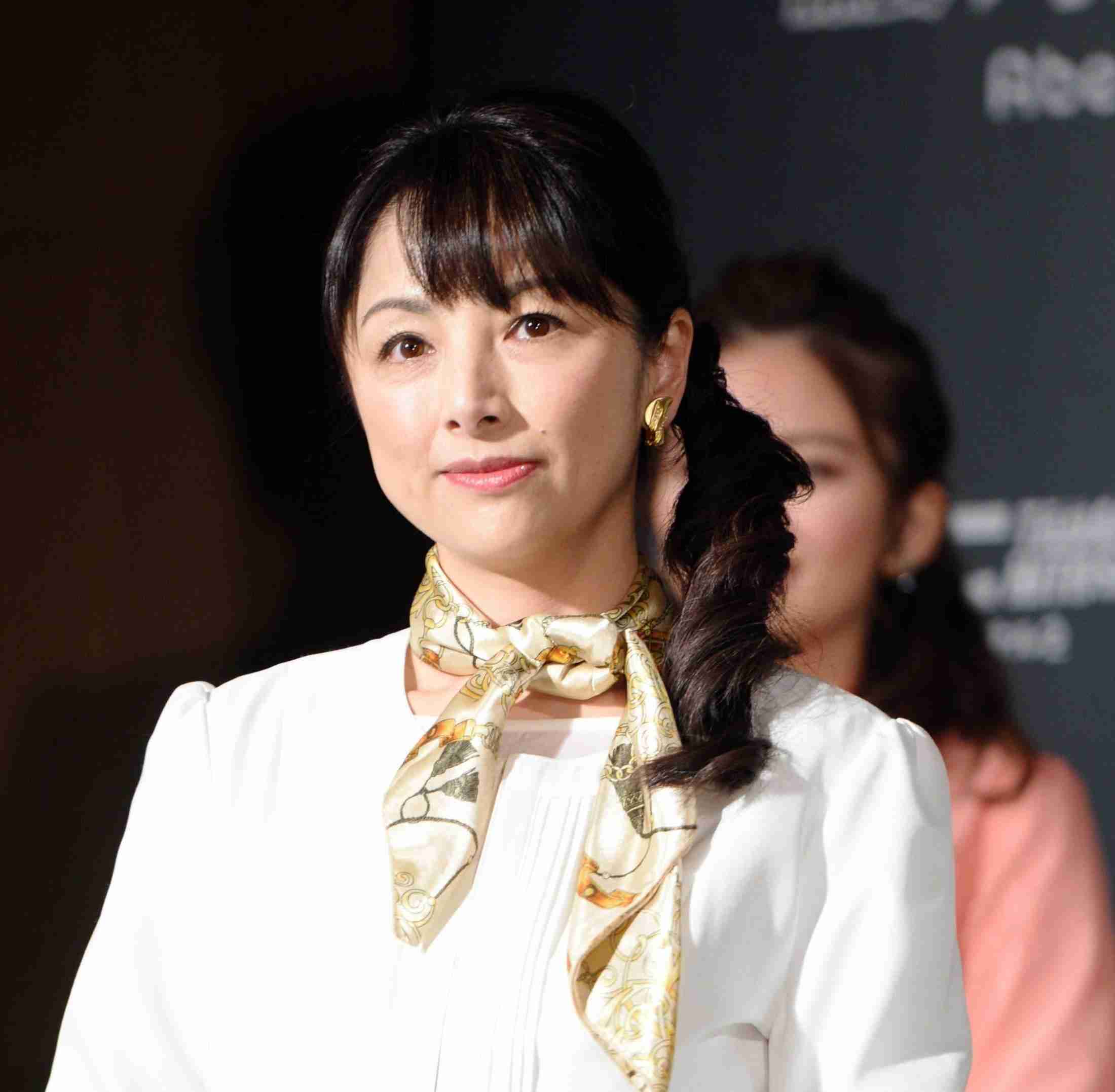 「変わらない美しさ」反響のショムニ女優53歳 「ポツンと」衣装が高橋真麻と同じ! お値段も手頃、芸能人御用達店で発見