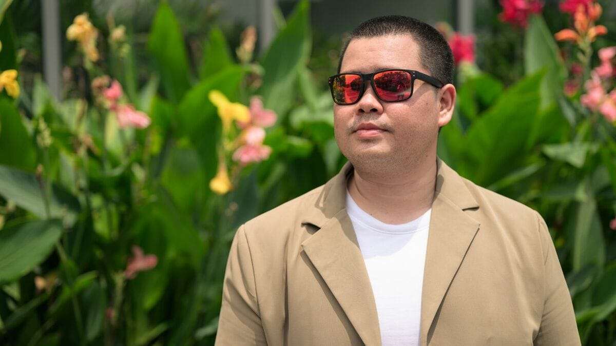 「全部親に買ってもらった」愛車はベンツ、腕に光るのはロレックス、年金28万円・親と同居する〈50歳・無職の次男〉。「人生、サイコー！」楽しい生活が突然終わりを迎えたワケ｜資産形成ゴールドオンライン