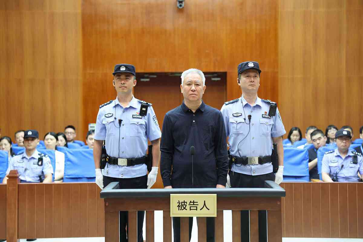 「200人の若い愛人が」「3機のプライベートジェットを所有」　中国の「超ド級バブル経営者」が無期懲役に（デイリー新潮） - Yahoo!ニュース