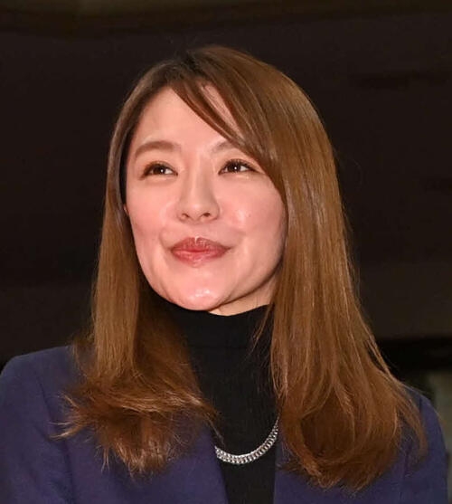今井絵理子参院議員が副大臣に初起用　内閣府で自民２議員とともに　朝日健太郎氏は国交副大臣 - 政治 : 日刊スポーツ