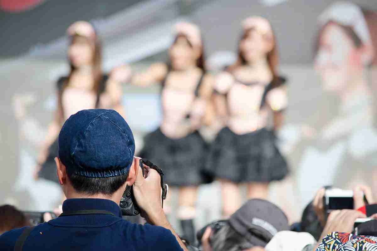 《目の前で下剤を注入し排便させ…》”元15歳アイドル”と”30代事務所代表”すれ違う証言…被告人は「真剣に付き合ってた」、アイドルは「思い出すだけでトラウマ」と主張