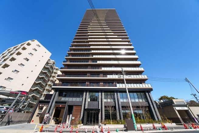横浜のタワマン最上階、手すりで景色見えず 購入者の賠償請求を棄却 東京地裁