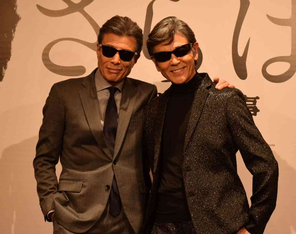 「70過ぎたらシワないと気持ち悪いだろ」76歳・舘ひろし〝自然体〟のアップ写真に「変わっていい」「変に整形するより…」の声：「おっ！」でつながる地元密着のスポーツ応援メディア 西スポWEB OTTO!