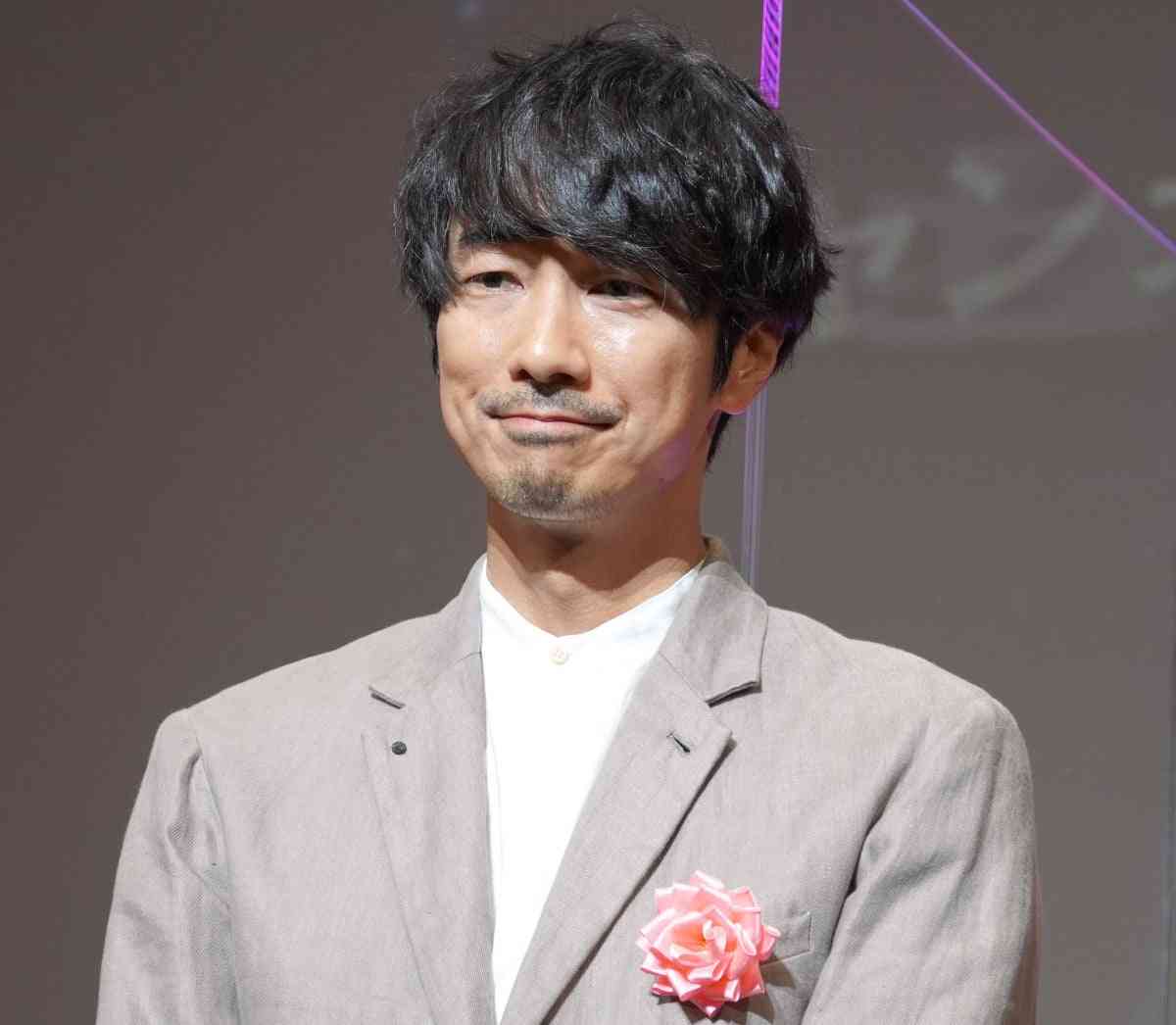 眞島秀和、左腓骨頭骨折でテレ東ドラマ降板 アクションシーン撮影中に負傷