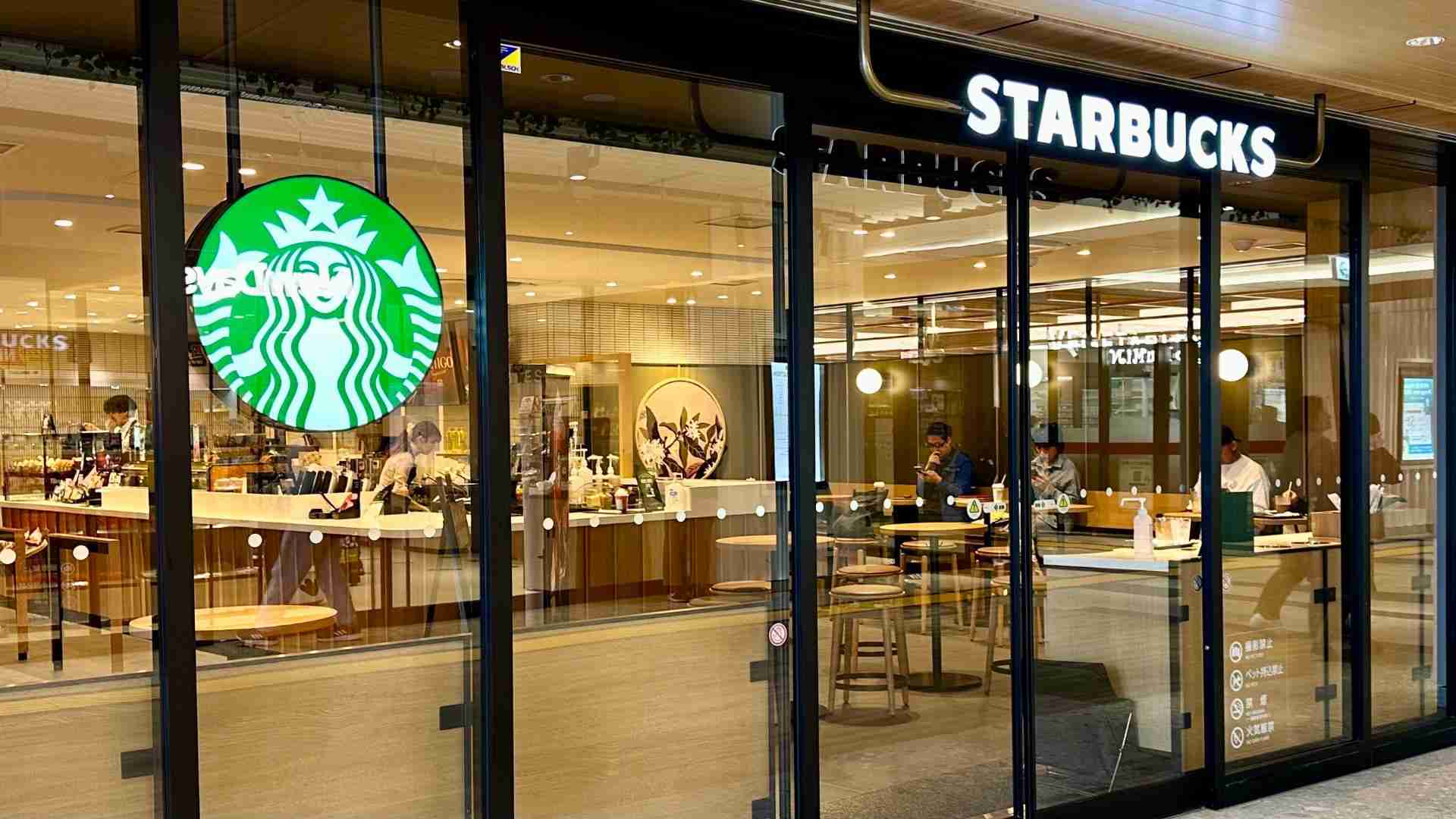 「同じ施設に7店舗」「駅周辺に9店舗」　なぜスタバだらけの街が増え続けるのか？