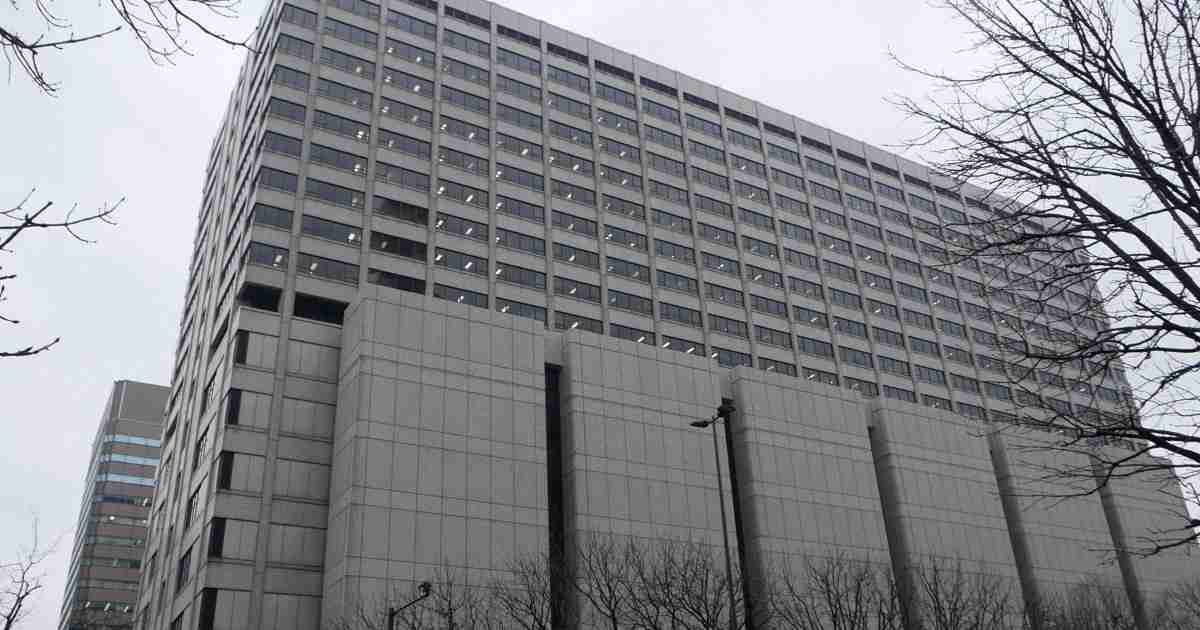漫画「聖闘士星矢」作者側が28億円賠償求め提訴　元役員が流用か | 毎日新聞