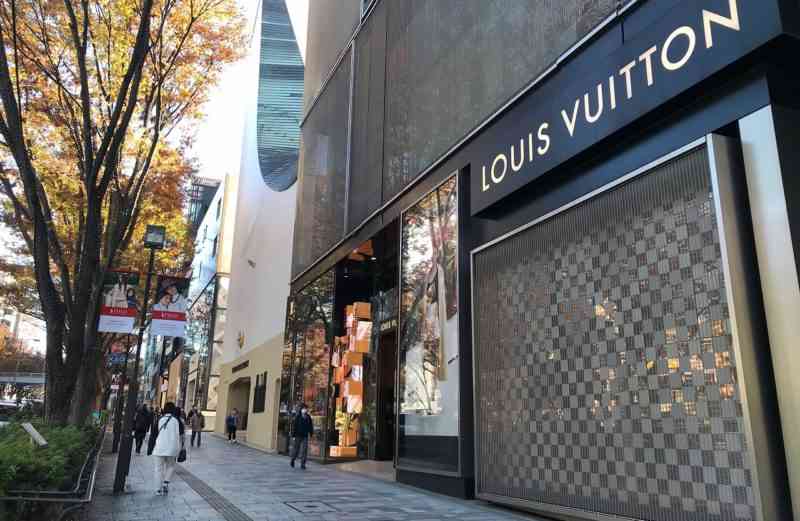 ハイブランド店をウィンドウショッピングできますか