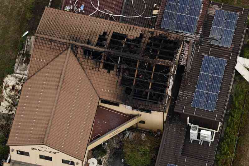 岐阜のケーキ店で火災、死者3人に　店主の同級生ら会合中か（毎日新聞） - Yahoo!ニュース