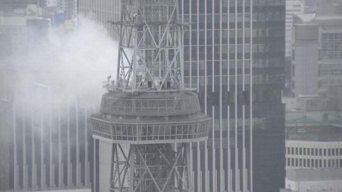 名古屋の中部電力MIRAI TOWER（テレビ塔）から煙が上がる 約30人が避難 エレベーター機械室の壁や電気装飾焼ける