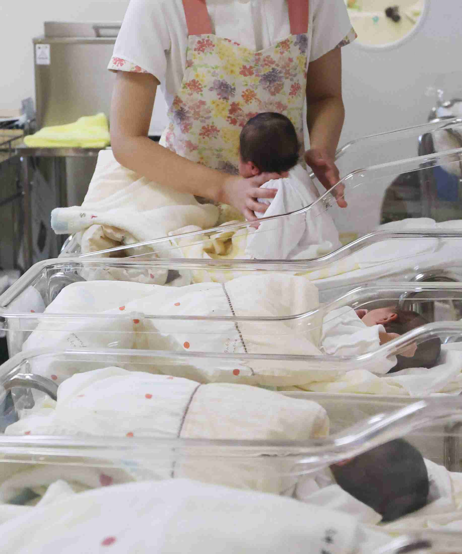 1～6月の出生数、11年ぶり増　0.8％プラス、婚姻数回復影響（共同通信） - Yahoo!ニュース