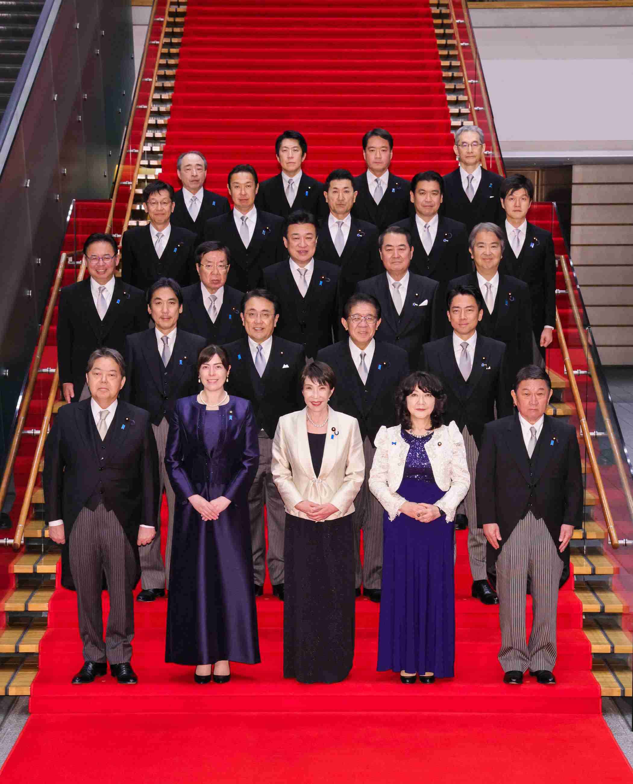 今井絵理子参院議員が副大臣に初起用　内閣府で自民2議員とともに　朝日健太郎氏は国交副大臣